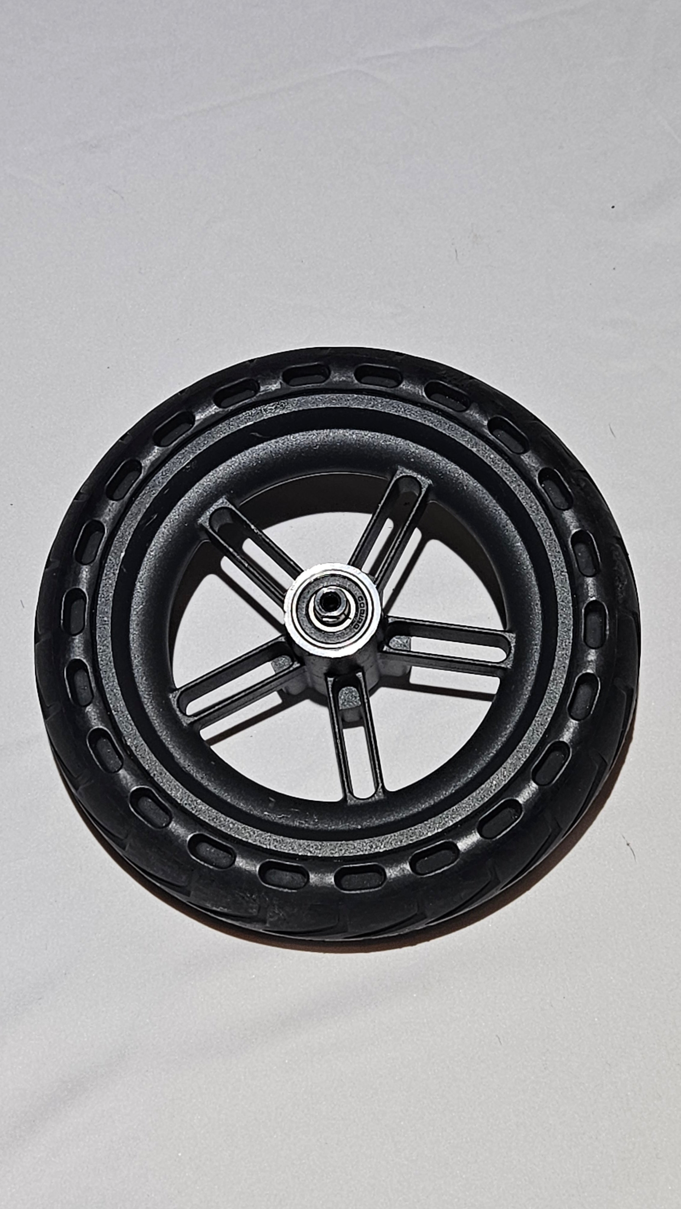 Dekk punkteringsfritt 8"